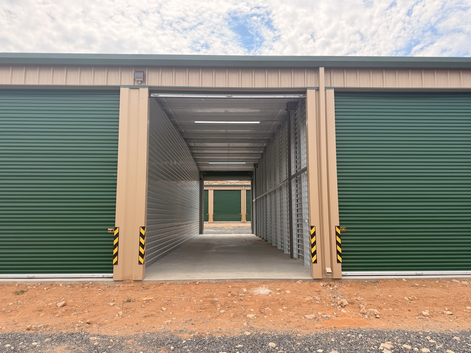Brand-new drive-through unit open on both ends